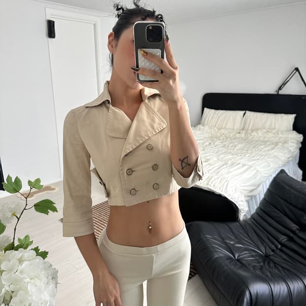 Burberry mini trench