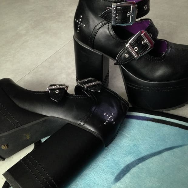 요스케 통굽 구두