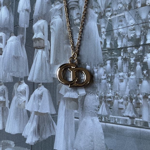 디올 CD 로고 목걸이 / 예리 목걸이 / 레드벨벳 목걸이