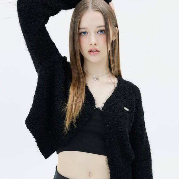 러브이즈트루 블랙 부클 가디건