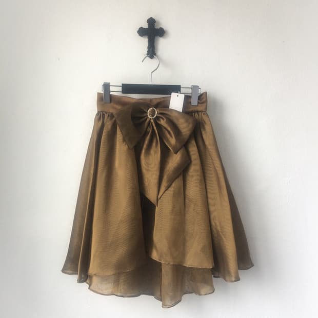 Ribbon point layered skirt