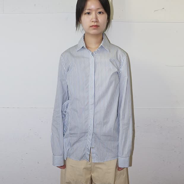 JW 앤더슨 리본 디테일 스트라이프 셔츠