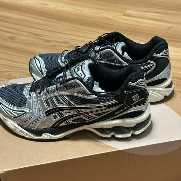 아식스 젤카야노14 캐리어그레이 235 새제품