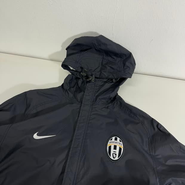 L 나이키 다크그레이 유벤투스 바람막이