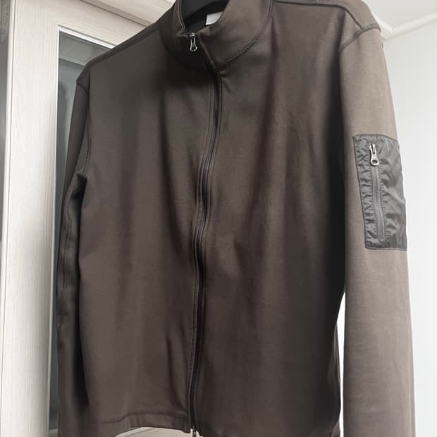 아모멘토 26ss Pocket Zip Up Jumper, Brown