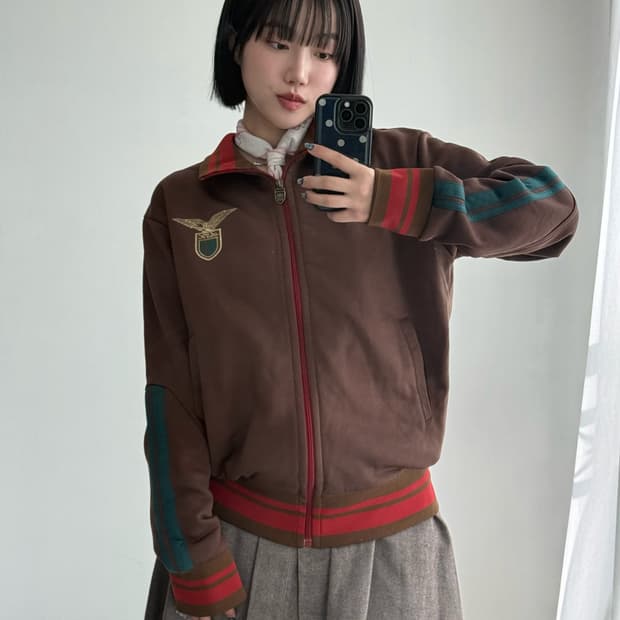 에스크 브라운 져지