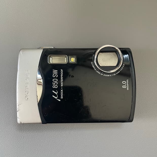 올림푸스 M850 SW 디지털 카메라