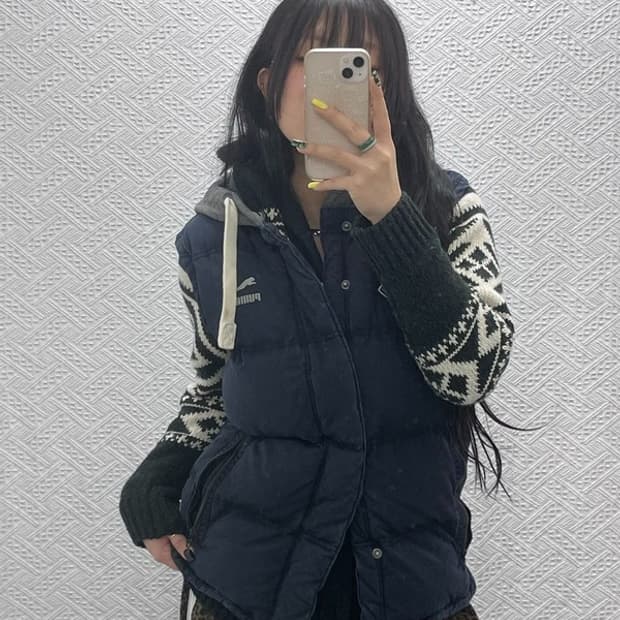 푸마 올드스쿨 빈티지 자수패치 후드 패딩 조끼 M C07592