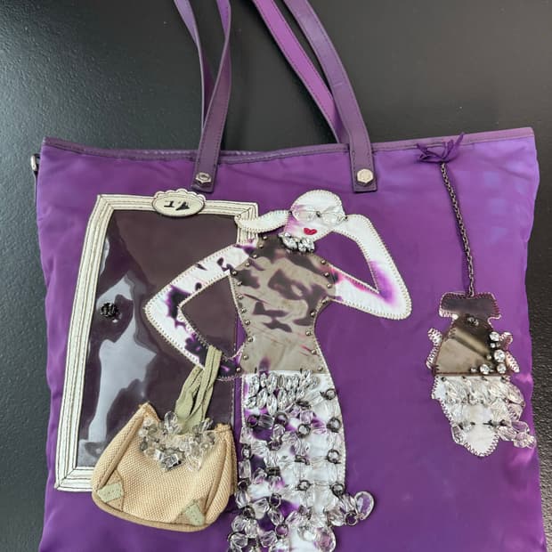 프라다 포코노 로봇 비즈장식 쇼퍼 숄더백