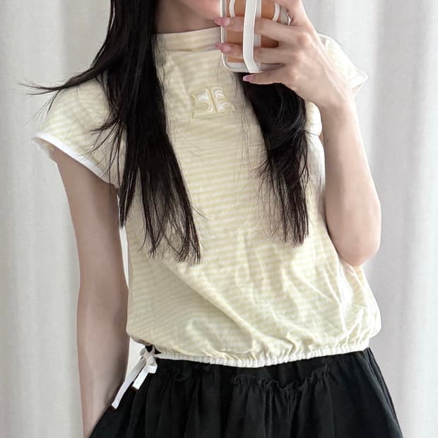 꾸레쥬 스트라이프 모크넥 캡 슬리브 탑