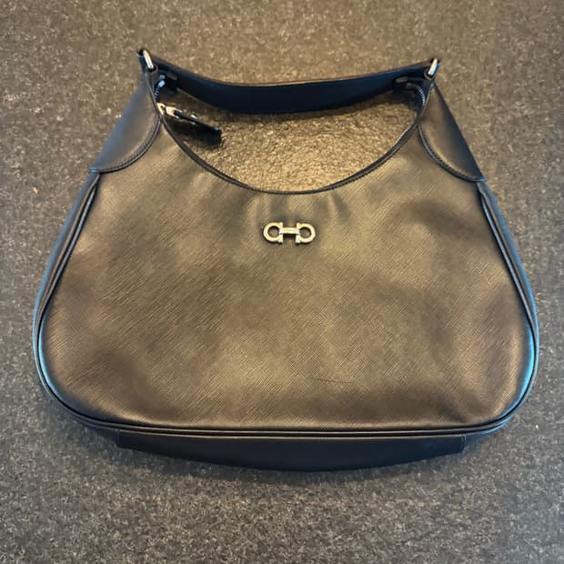  페라가모 숄더백