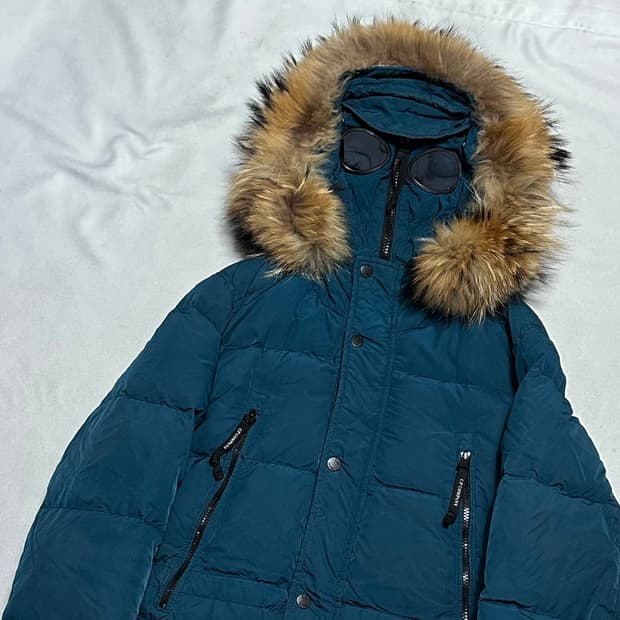 105 C.P.컴퍼니 노르지 덕다운 패딩 