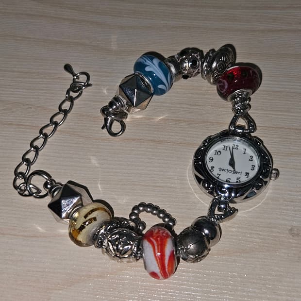 바쵸바치 vintage beads charm bracelet watch