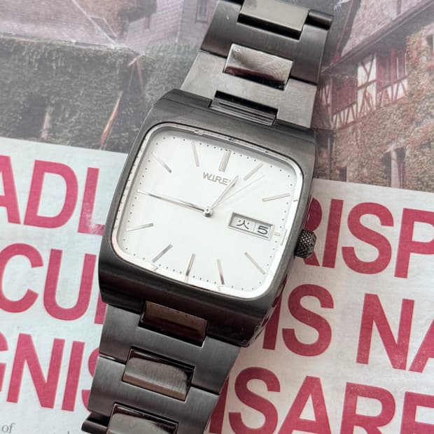 Wired 와이어드 Square Quartz Day-Date