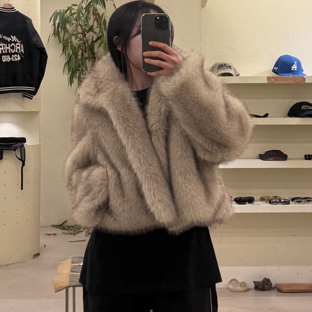 Muted 페이크 퍼 크롭 자켓 U583