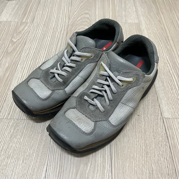 [240-245] 프라다스포츠 실버 스니커즈