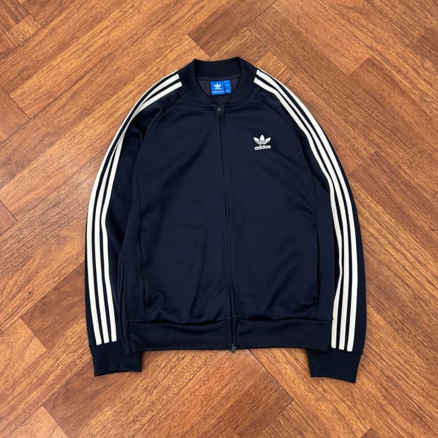 105 아디다스 슈퍼스타 릴렉스 트랙탑 네이비 져지 