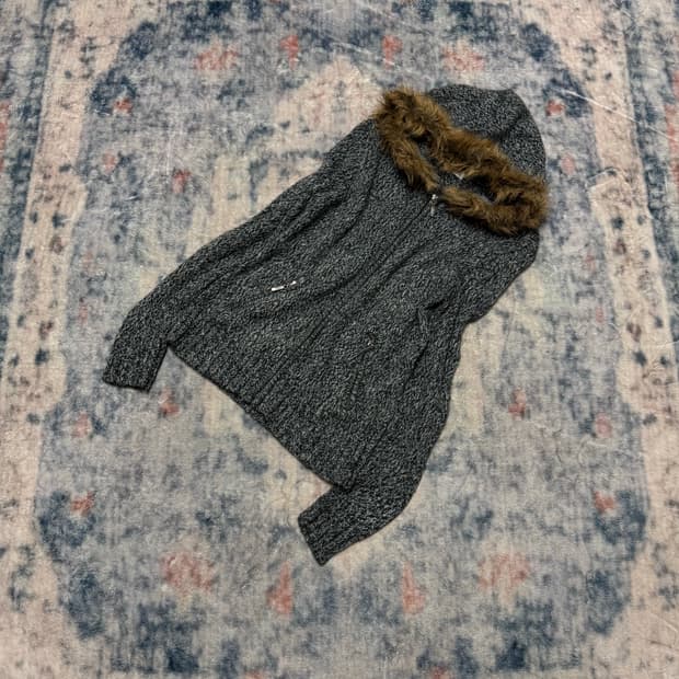 Colza trimming fur knit hoodie 
