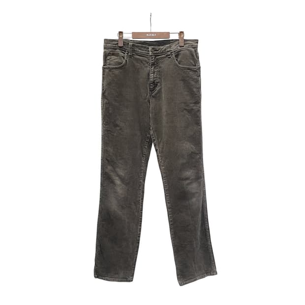 Wrangler 랭글러 코듀로이 팬츠 일자펫 백 로고 디테일 그레이
