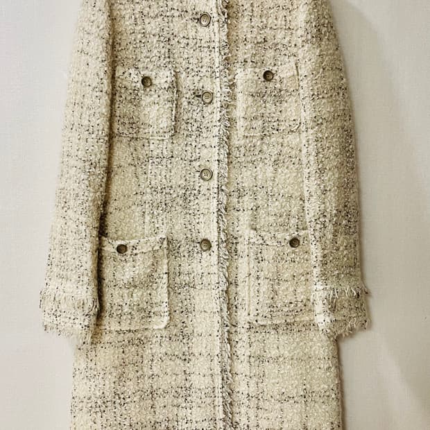 미샤 michaa 고급스러운 아이보리 트위드 롱 코트 150만원대 구매.