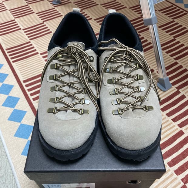 [275] 로맨틱무브 오트 마운틴 슈즈 R24M018 스톤