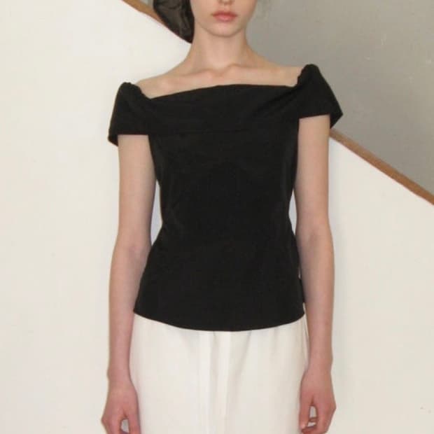 시눈 오픈숄더 블라우스 