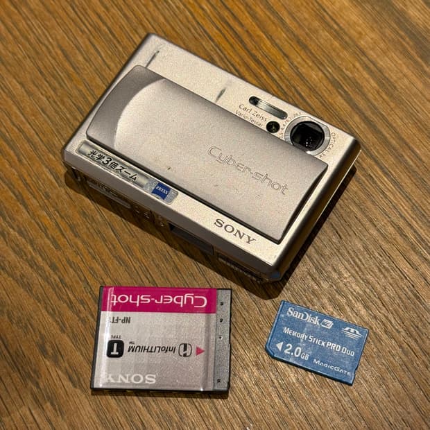 소니 사이버샷 DSC-T1