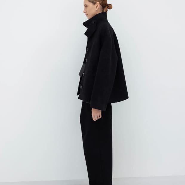 네세서리 Wool High-Neck Short Coat