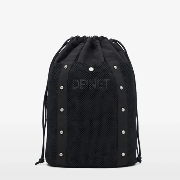 다이닛 스터드 MESH BACKPACK IN BLACK