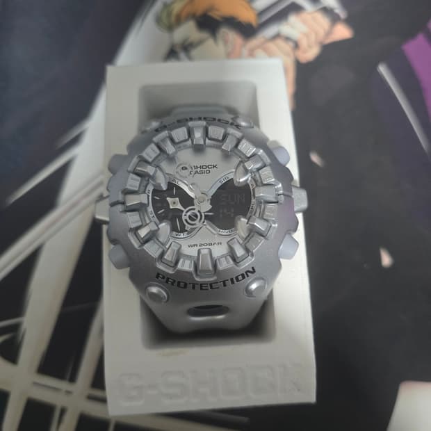 카시오 GA-V01A-8A 시계