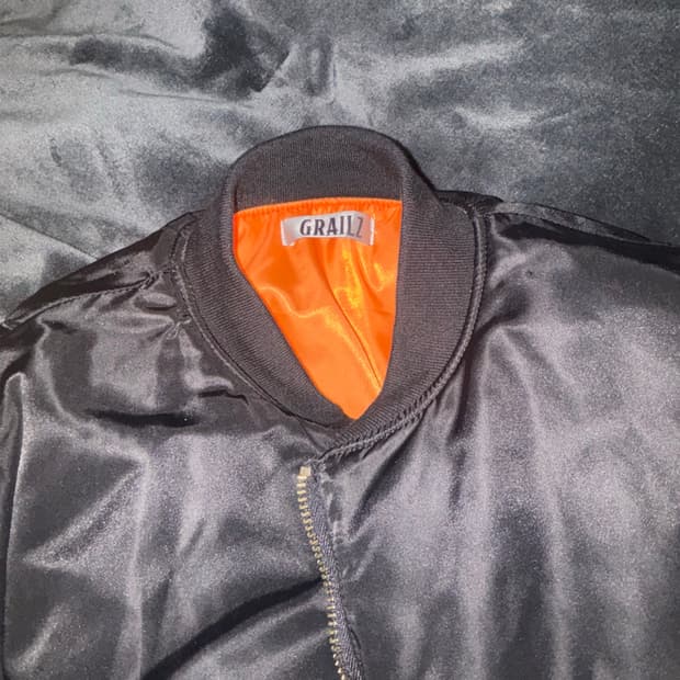 그레일즈 봄퍼자켓 팝니다!!