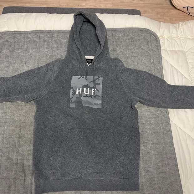 HUF 후드티 그레이 카모 로고