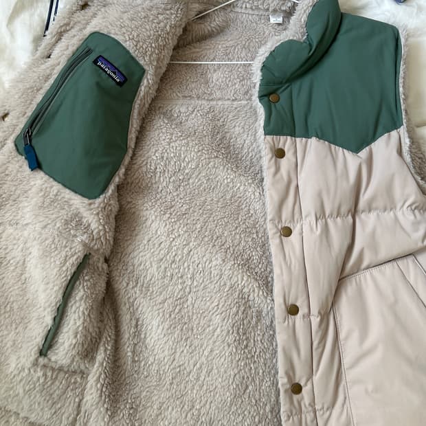 파타고니아 리버시블 비비 다운 베스트 오어탄