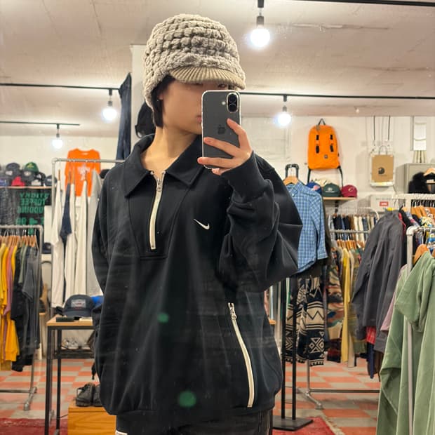 나이키 반집업카라티