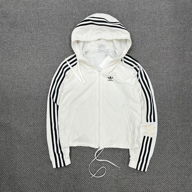 아디다스 화이트 바람막이