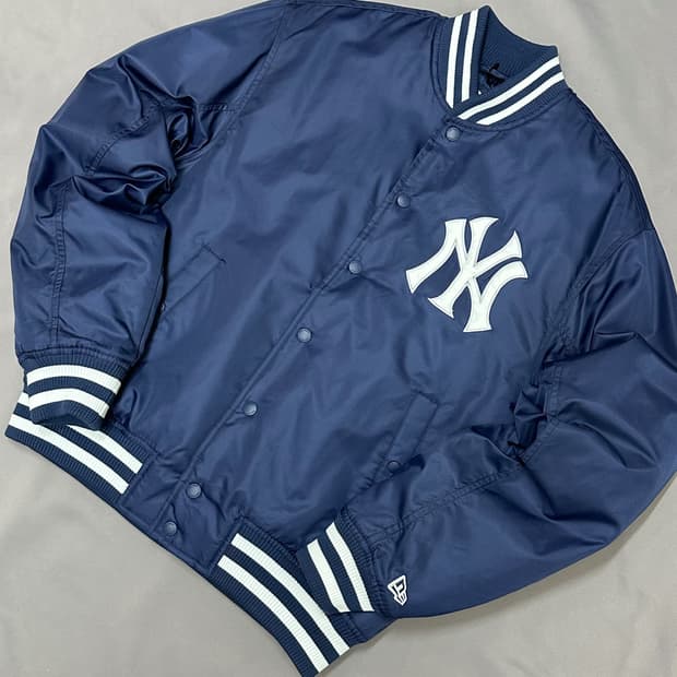 뉴에라 양키즈 야구 점퍼 XL