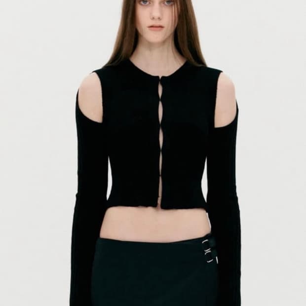 더오픈프로덕트 오픈와이와이 숄더컷 니트