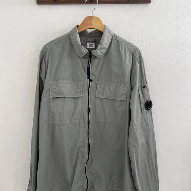 씨피컴퍼니 바람막이