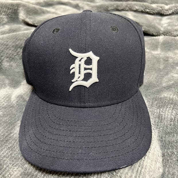 뉴에라 MLB 디트로이트 타이거즈 피티드캡 57.7cm