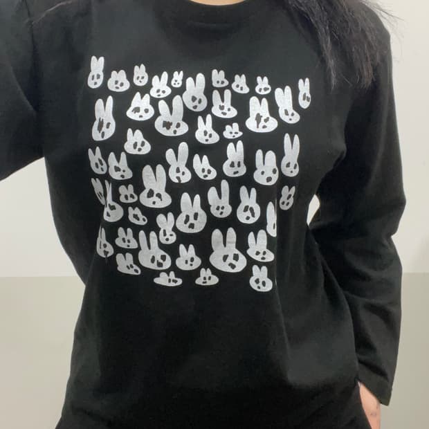 펑크 토끼 그래픽 키치 롱슬리브