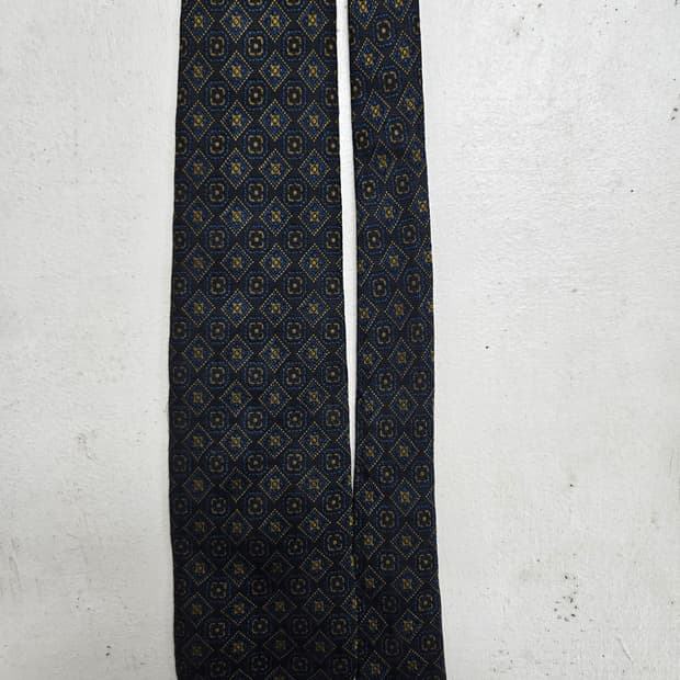 프라다 블루/골드 패턴 넥타이