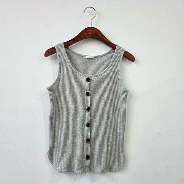 GU 그레이 버튼 포인트 골지 슬림 나시