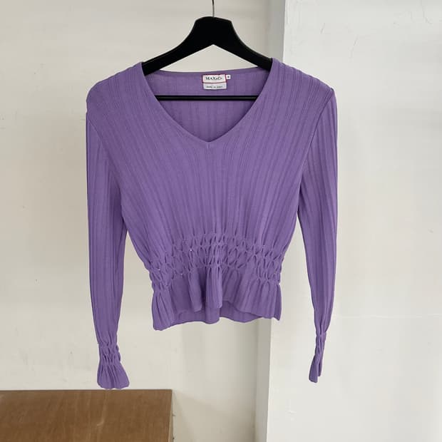 막스앤코 퍼플 브이넥 셔링 니트