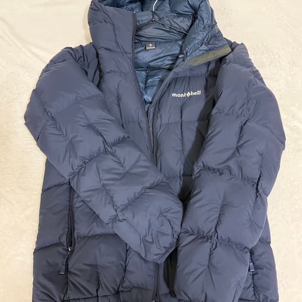 몽벨 네이지 M 네이비 색상