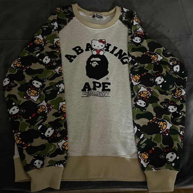 베이프 마일로 헬로키티 콜라보 맨투맨