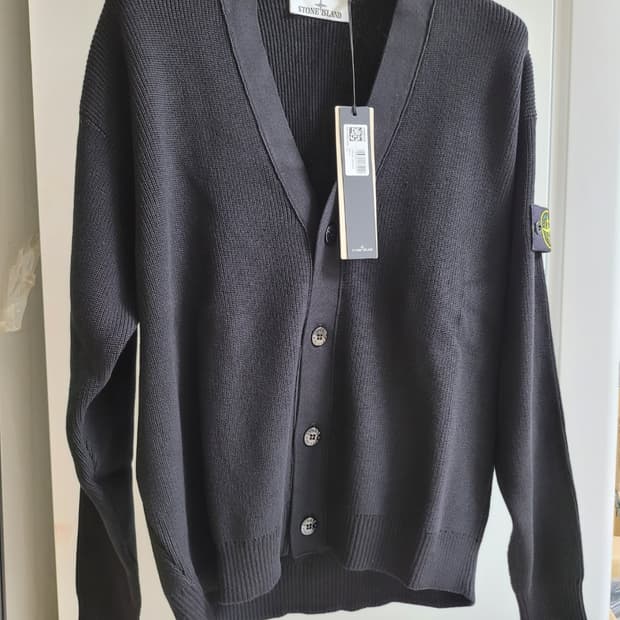 [새상품] 클래식의 진화, 26SS 스톤아일랜드 오가닉 코튼 가디건
