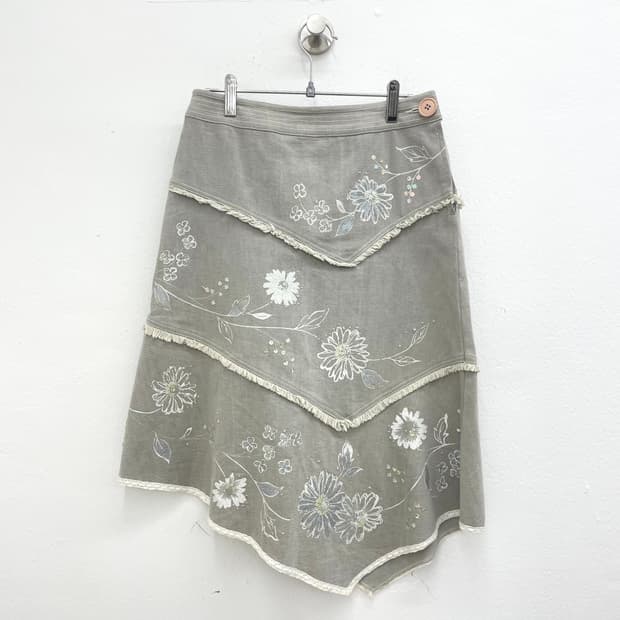 floral handkerchief hem skirt