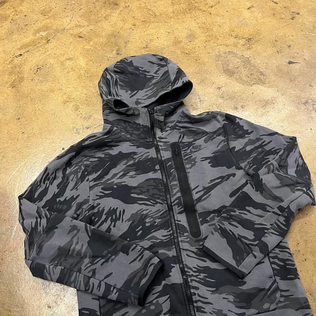 [정품/95,m] 나이키 테크 플리스 카모 후드 집업 b17