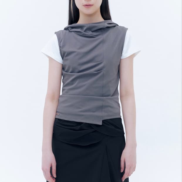 미세키서울 Cowl neck pintuck sleeveless CHARC