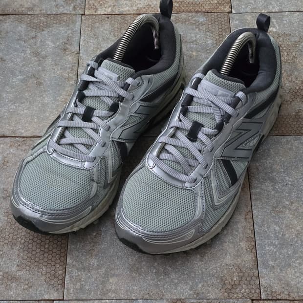 (270)뉴발란스 410 v5 실버 그레이